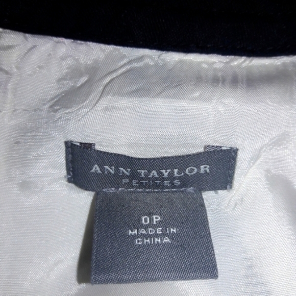 Petites Graphic Print A-Line Dress, 0P - Picture 3 of 9